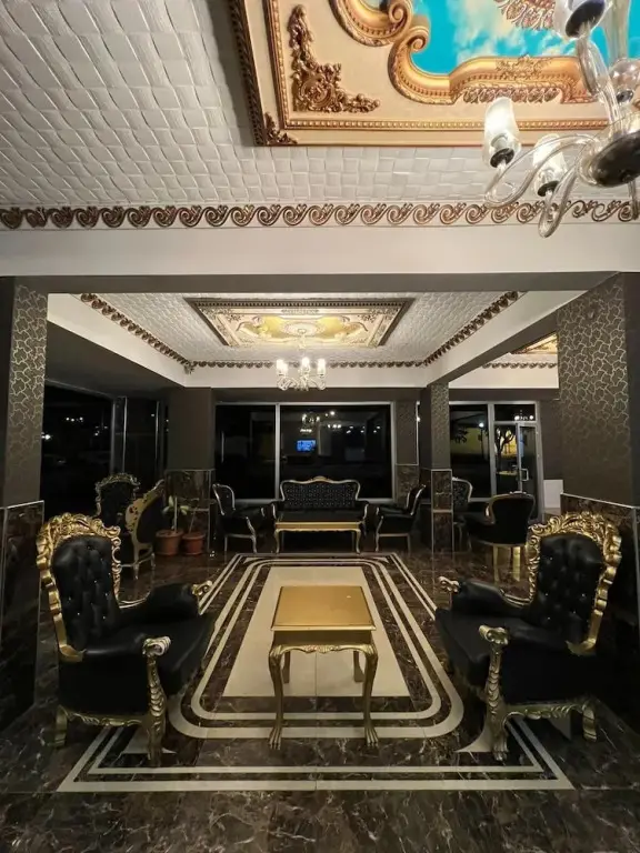 Мерсин: Grand Black Hotel