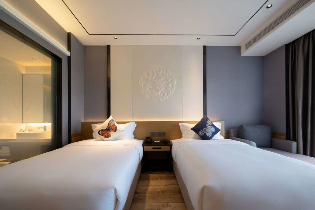 Гуйлинь: Ramada by Wyndham Guilin Yangshuo Resort