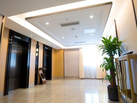 Шаньтоу: Kyriad Marvelous Hotel Shantou High-speed Railway Station