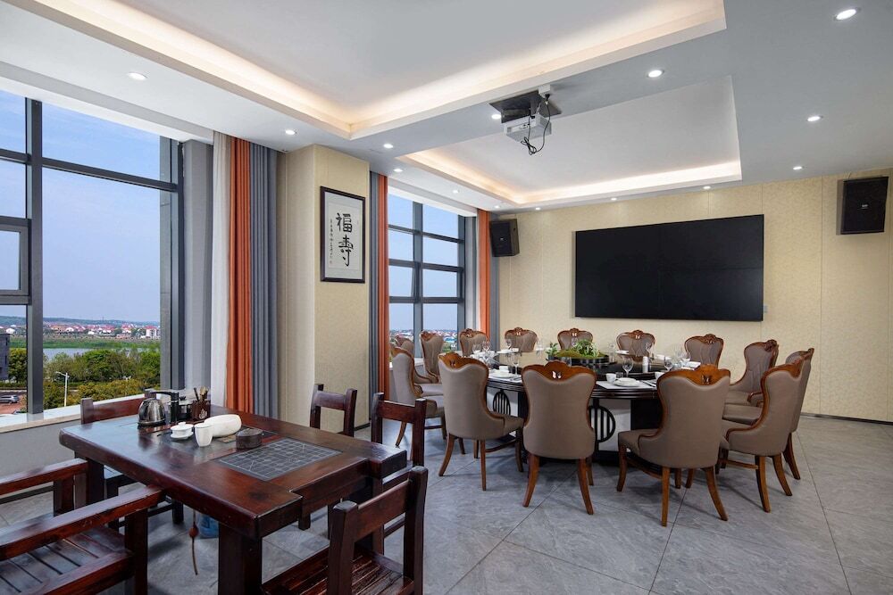Юэян: Microtel by Wyndham Miluo Downtown Hotel