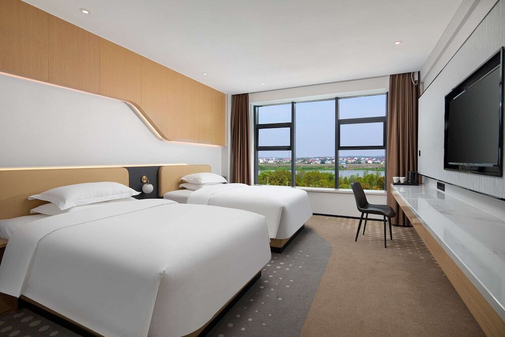 Юэян: Microtel by Wyndham Miluo Downtown Hotel