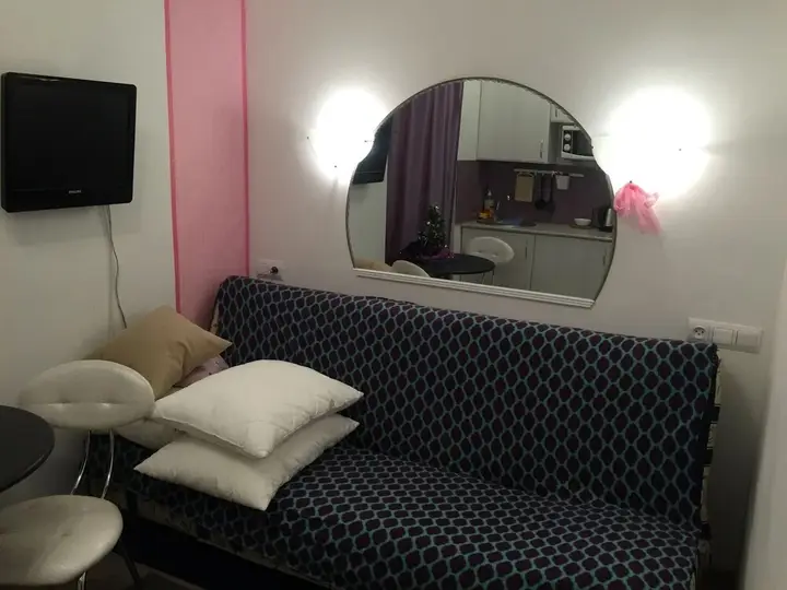 Санкт-Петербург: Studio apartment on 13 Liniya