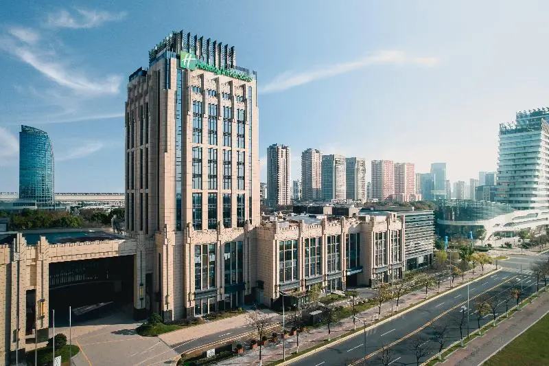 Сучжоу: Holiday Inn Hotel And Suites Kunshan Huaqiao