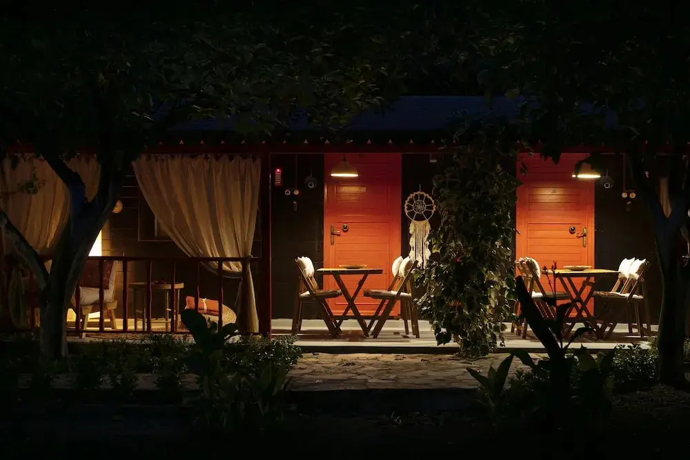 Чиралы: Gayb-I Boutique Home