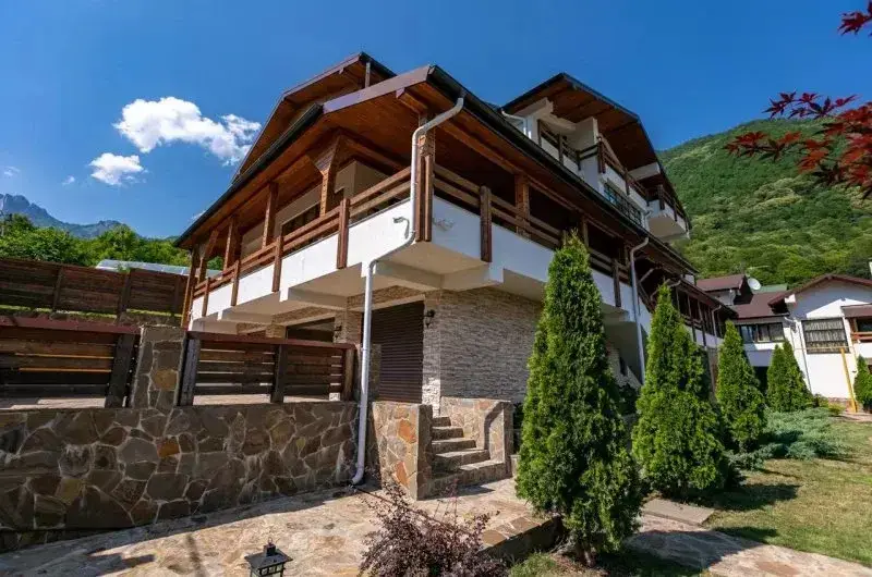 Эсто-Садок: Отель Retreat Sochi Spa