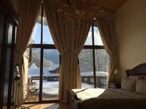 Красная Поляна: Chalet Mobius