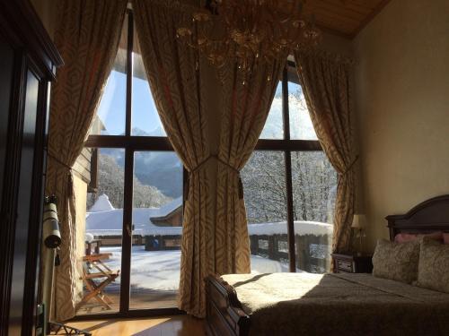 Красная Поляна: Chalet Mobius