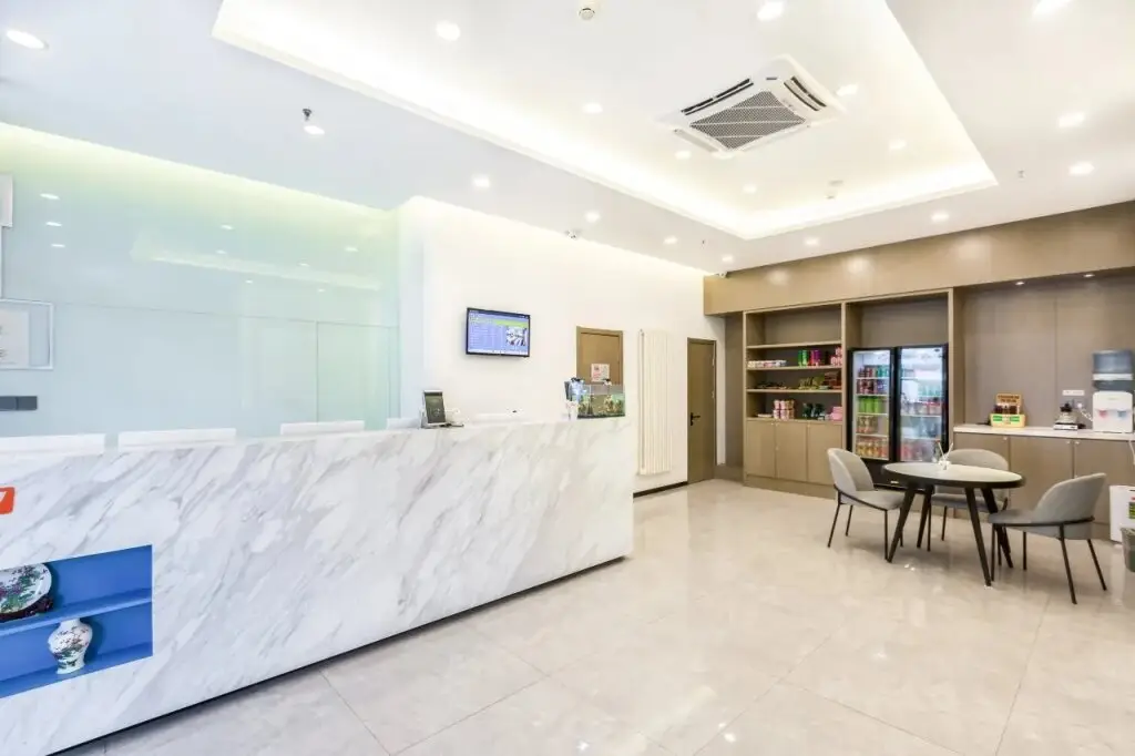 Пекин: 7Days Inn Beijing Madian Bridge North
