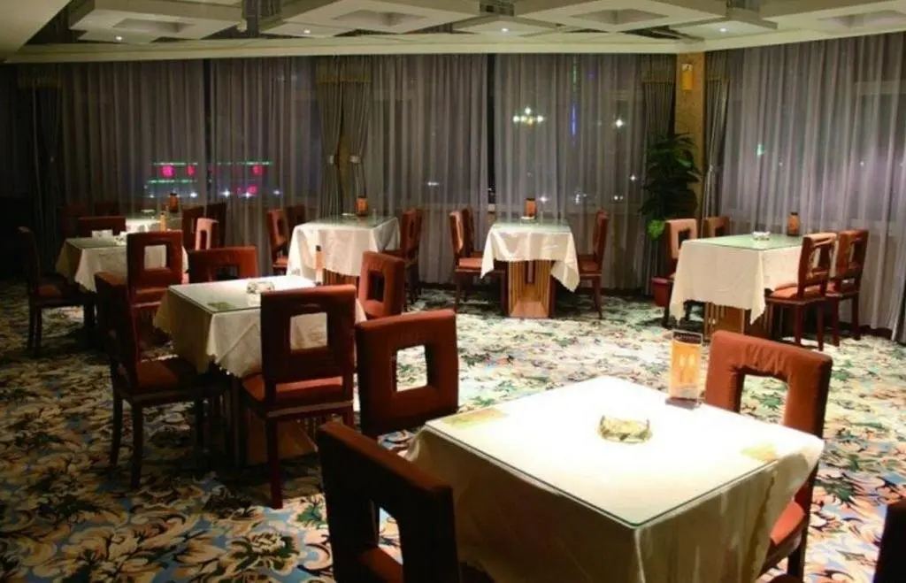 Дежоу: Dezhou Qingyun Shuilifang Business Hotel