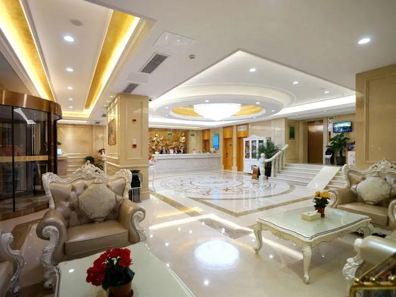 Шанхай: Vienna Hotel Shanghai Meilan Lake Metro Station