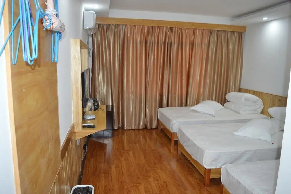 Чжанцзяцзе: Qingfengge Hostel