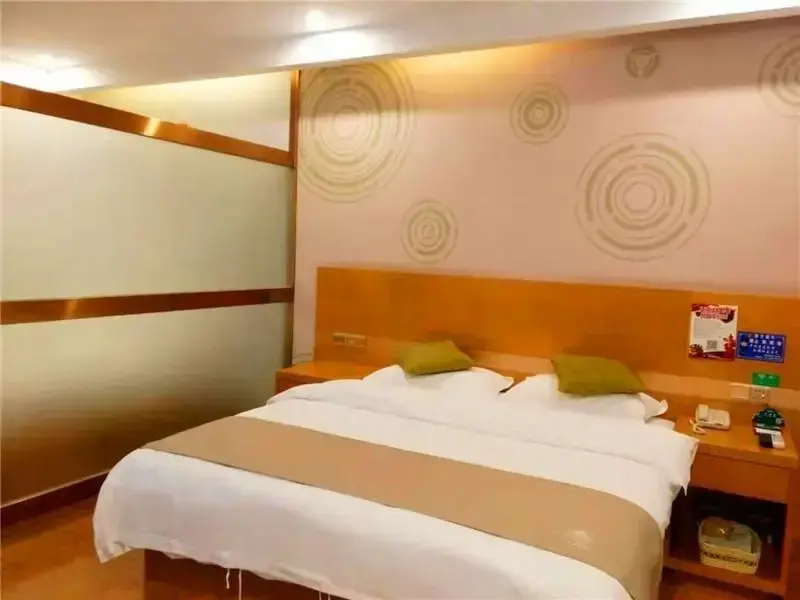 Нинбо: GreenTree Inn Ningbo Hangzhou Wan New District Lishi Square Business Hotel