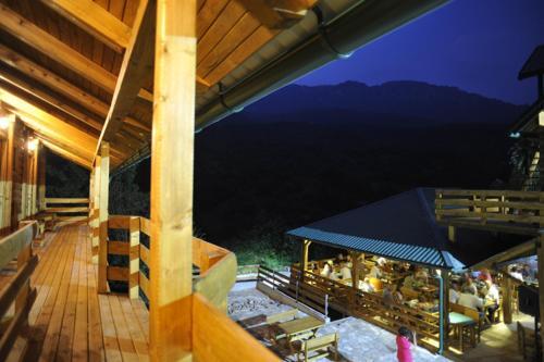 Счепан Поле: Rafting Blue River Tara