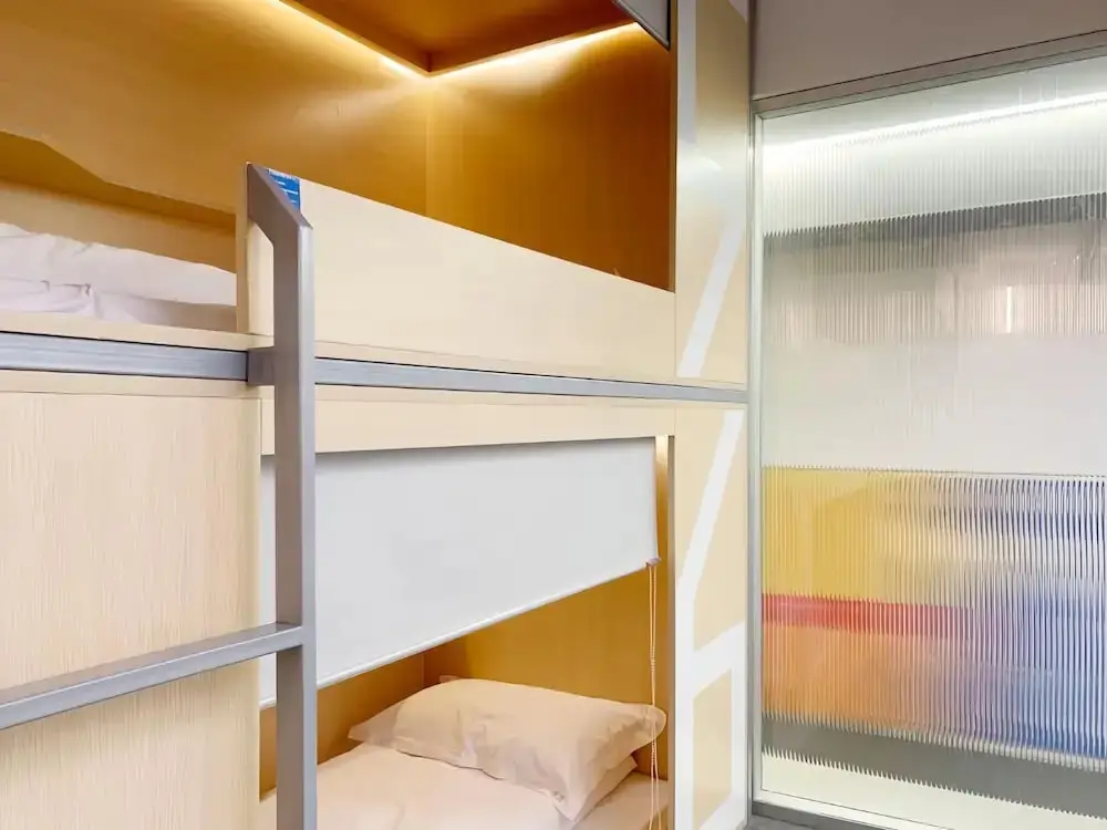 Шанхай: WeFlow Hostel - Shanghai Xintiandi