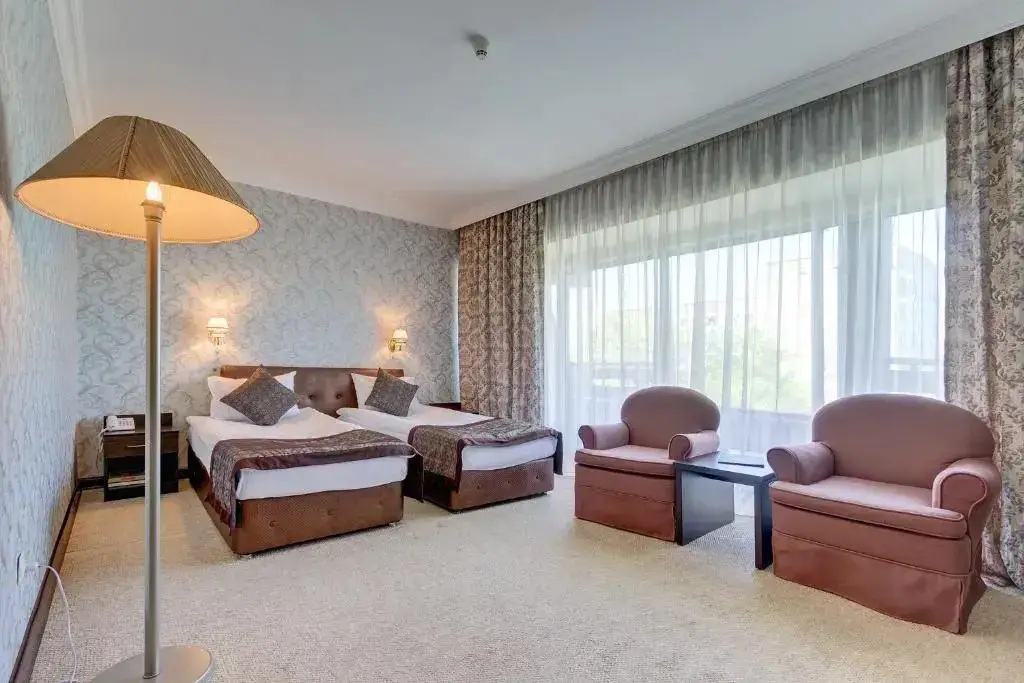 Алматы: Premier Alatau International