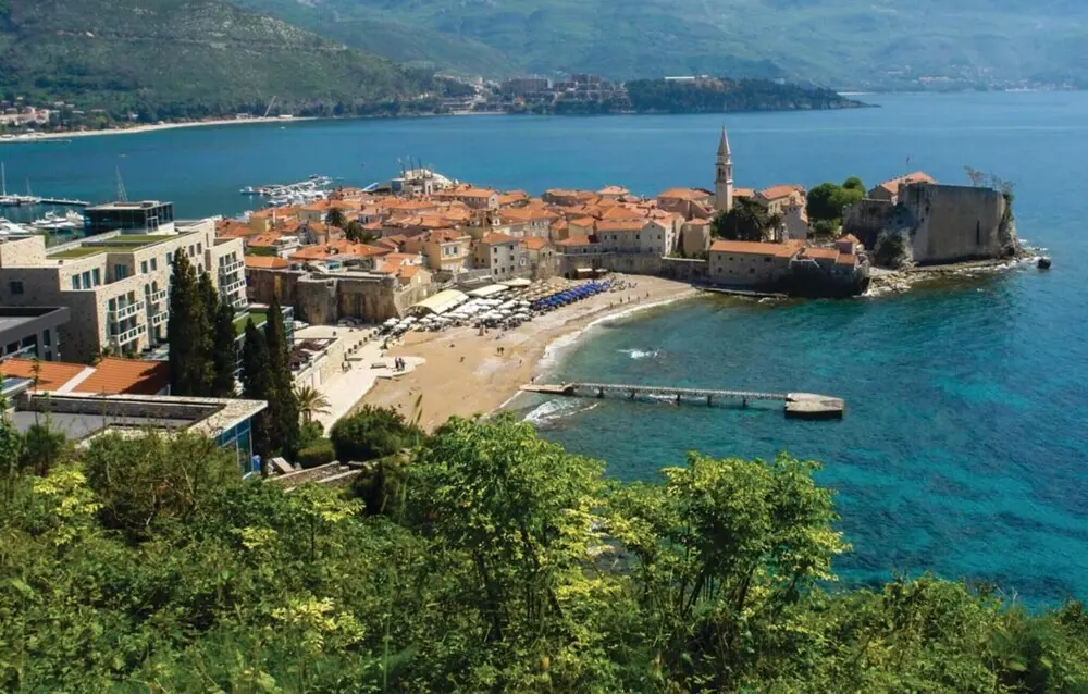 Будва: Awesome Home in Budva With Wifi, 2 Bedrooms and Outdoor Swimming Pool