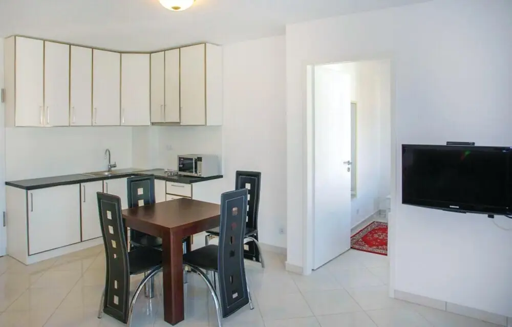 Будва: Awesome Home in Budva With Wifi, 2 Bedrooms and Outdoor Swimming Pool