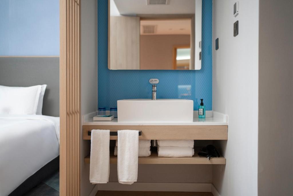Наньчан: Holiday Inn Express Nanchang Riverside, an IHG Hotel