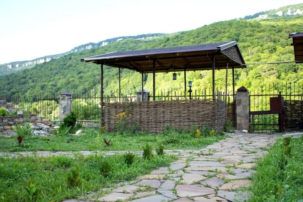 Даховская: Алия
