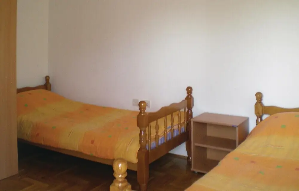 Игало: Awesome Home in Igalo With Wifi and 2 Bedrooms