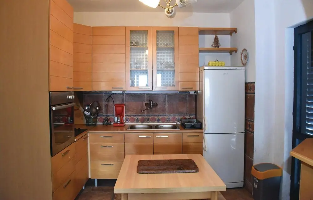 Доброта: Nice Home in Dobrota With 3 Bedrooms and Wifi