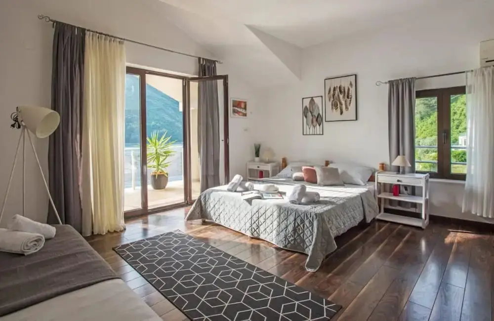 Лепетане: Studio Flat With View Near Beach in Tivat
