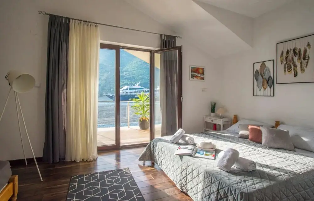 Лепетане: Studio Flat With View Near Beach in Tivat