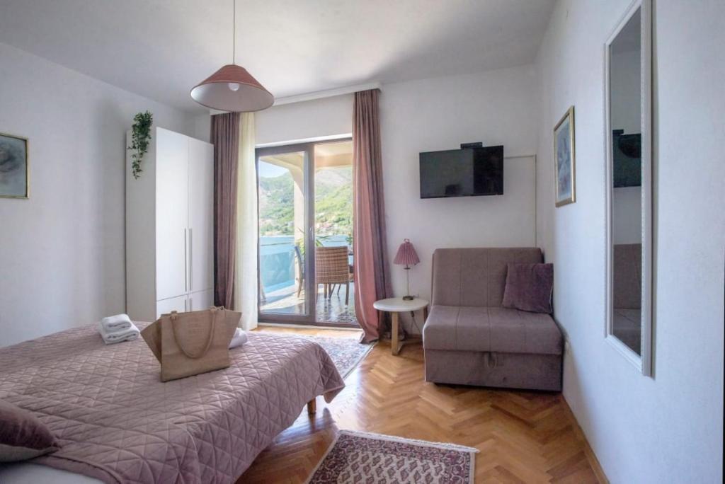 Mesmerizing Studio Flat Near Kotor Bay in Tivat — фото 1
