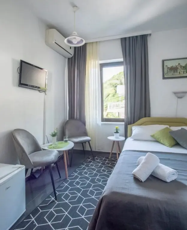 Лепетане: Great Studio Flat With View Near Beach in Tivat