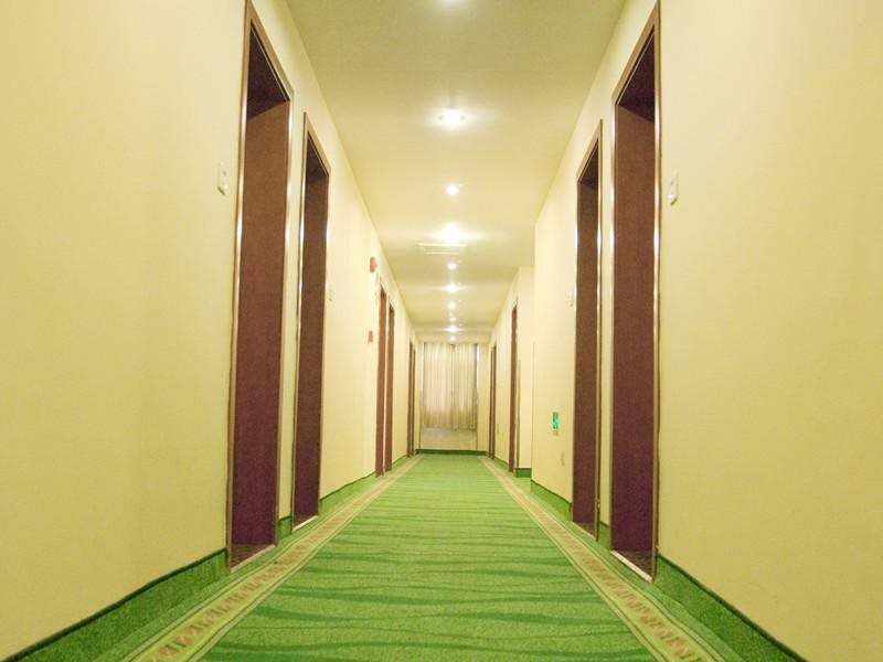 Шанхай: GreenTree Inn Shanghai Nanqiao Nanfeng Highway Express Hotel