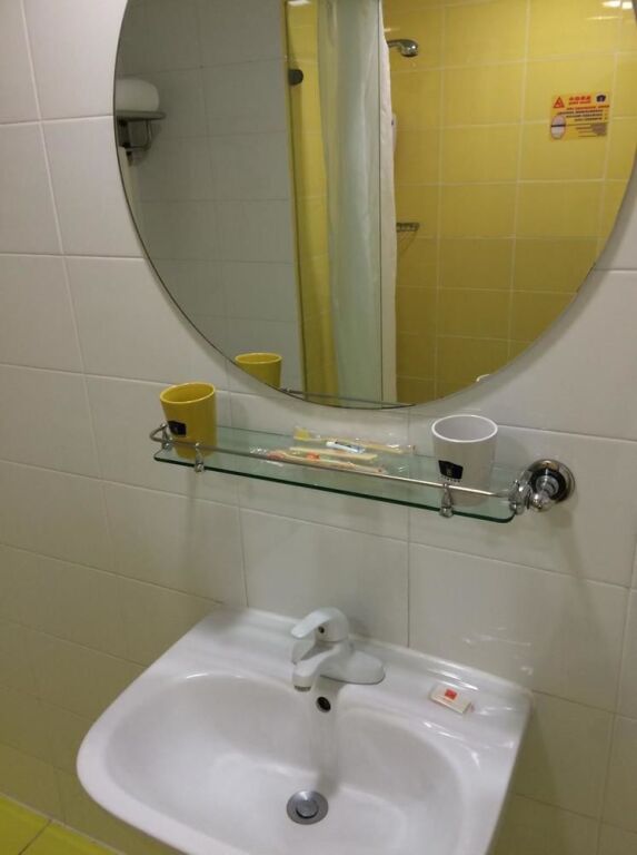 Шанхай: Home Inn Hotel(Shanghai Yanggao Road, Lantian Road Subway station)