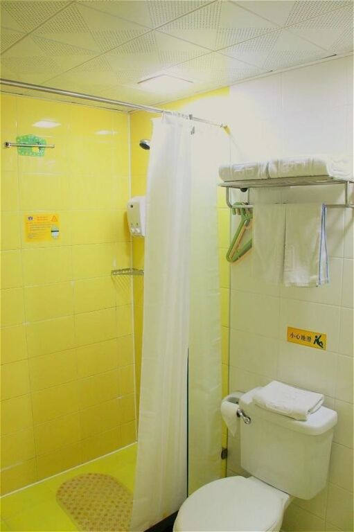Шанхай: Home Inn Hotel(Shanghai Yanggao Road, Lantian Road Subway station)