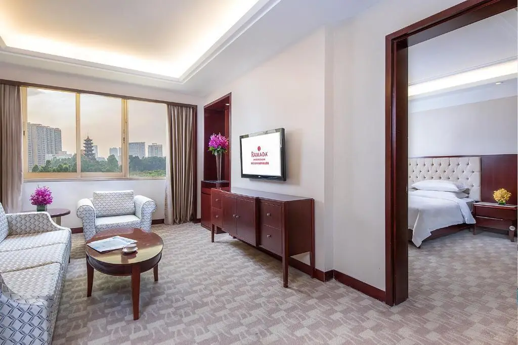 Ramada Shenzhen Baoan — фото 1