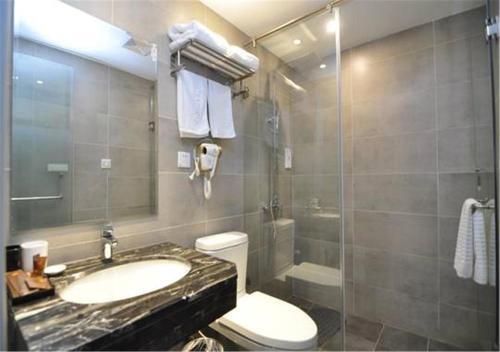 Куньмин: Thank Inn Chain Hotel Yunnan Kunming Panlong District Shiboyuan