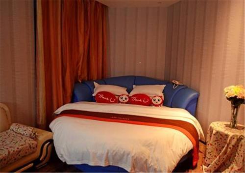Куньмин: Thank Inn Chain Hotel Yunnan Kunming Panlong District Shiboyuan