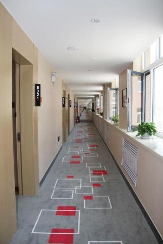 Чжанцзякоу: Thank Inn Plus Hotel Hebei Zhangjiakou Huailaishacheng