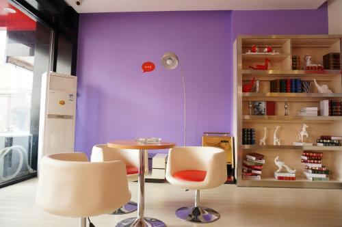 Лоуди: Thank Inn Chain Hotel Hunan Loudi New Huaxuefu Road