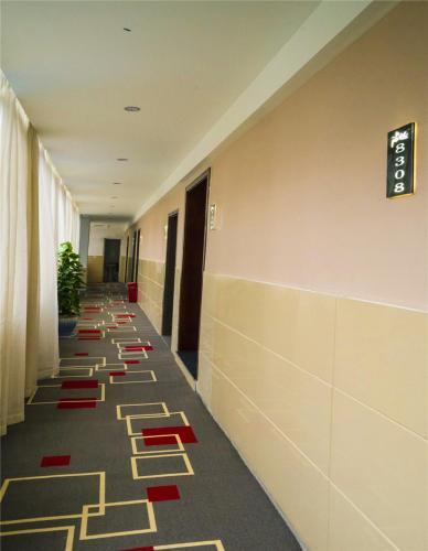 Ушэн: Thank Inn Chain Hotel Sichuan Guangan Wusheng County Hongwu Avenue