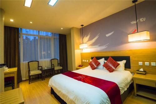 Ушэн: Thank Inn Chain Hotel Sichuan Guangan Wusheng County Hongwu Avenue
