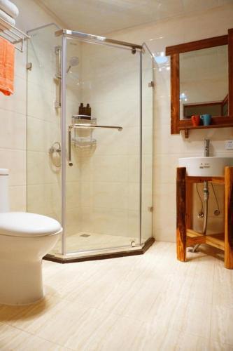 Синъи: Xingyi Wanfeng Lin Jianshan Guest House