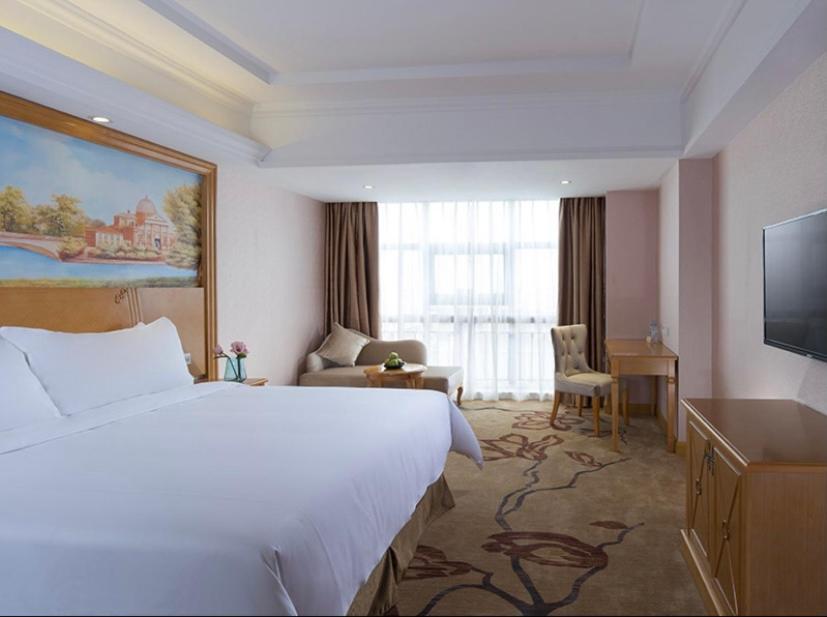 Фошань: Vienna International Hotel Guangdong Foshan Nanhai Heshun