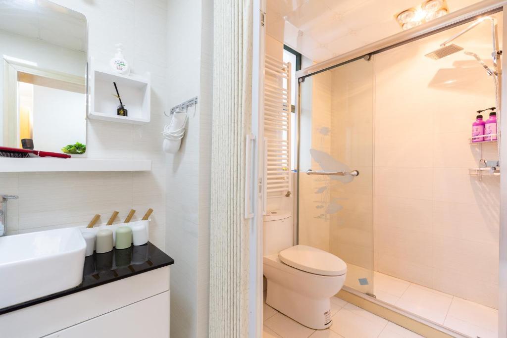 Шанхай: Xintiandi Luxury Suite near Lujiabang Road
