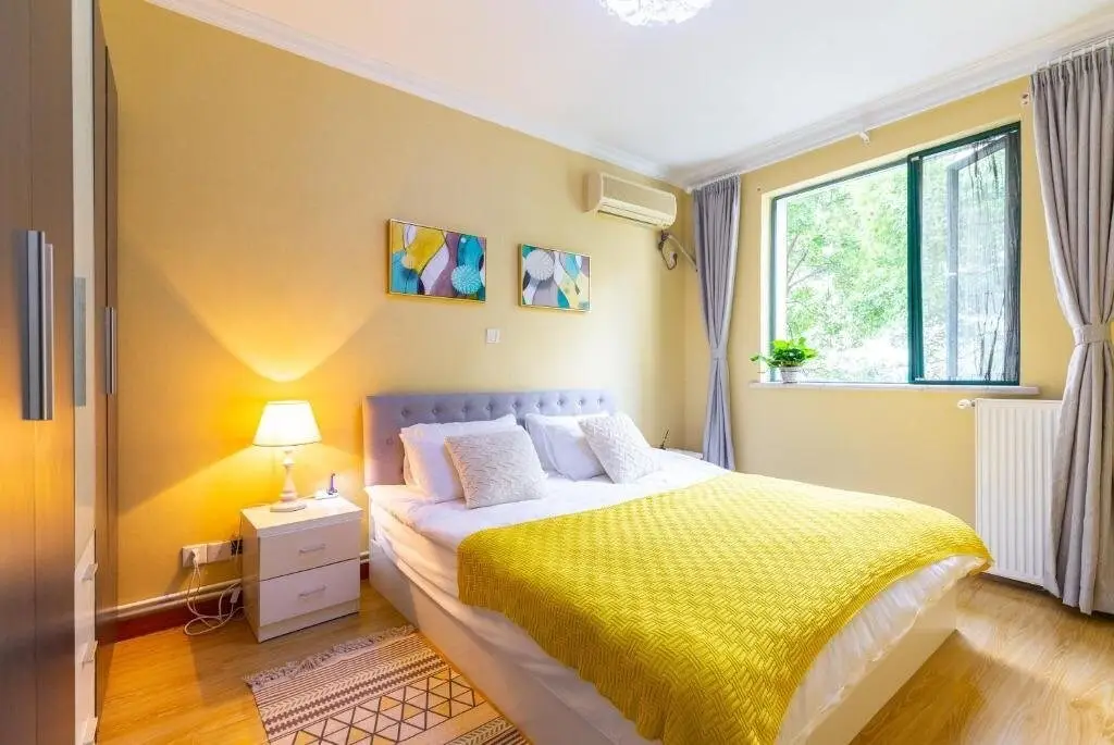 Шанхай: Xintiandi Luxury Suite near Lujiabang Road