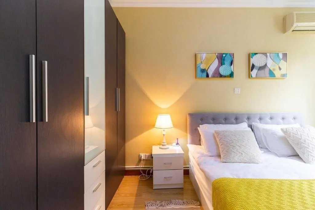 Шанхай: Xintiandi Luxury Suite near Lujiabang Road