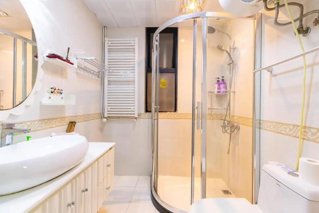 Шанхай: Xintiandi Luxury Suite near Lujiabang Road