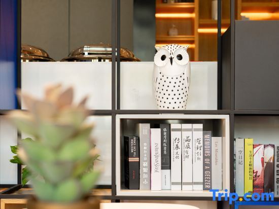 Шанхай: Qbox Hotel