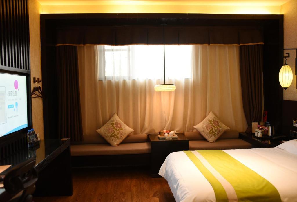 Цзиндэчжэнь: Crystal Pudi Hotel (Jingdezhen Zhushan Dongshi Huangyao)