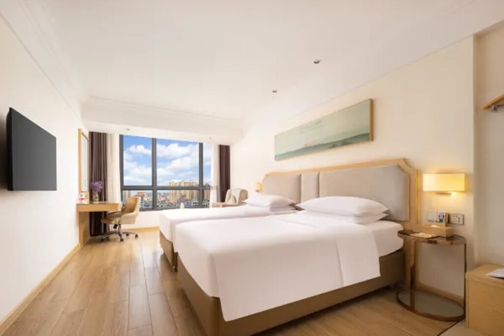 Ронгшан: Vienna 3 Best Hotel (Haikou Chengmai Old Town Store)