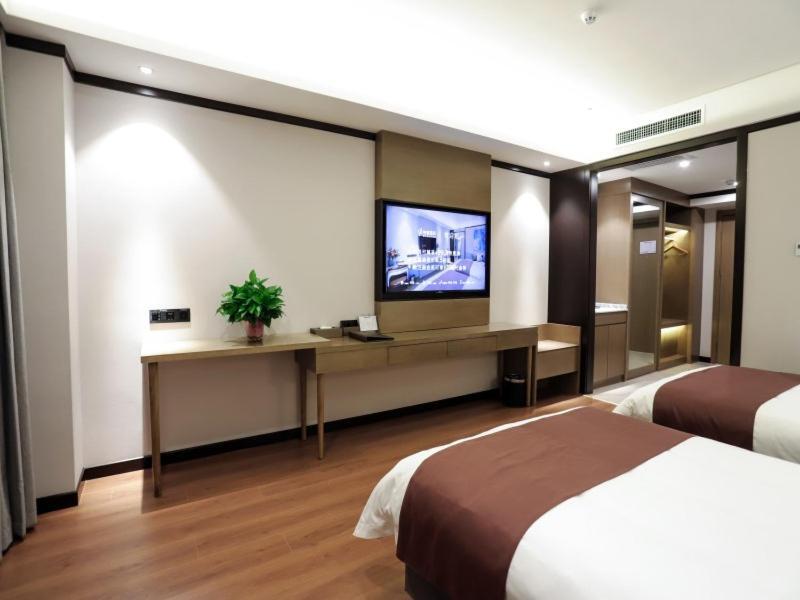 Баодин: GreenTree Inn Baoding Quyang Beiguo Mall Express Hotel