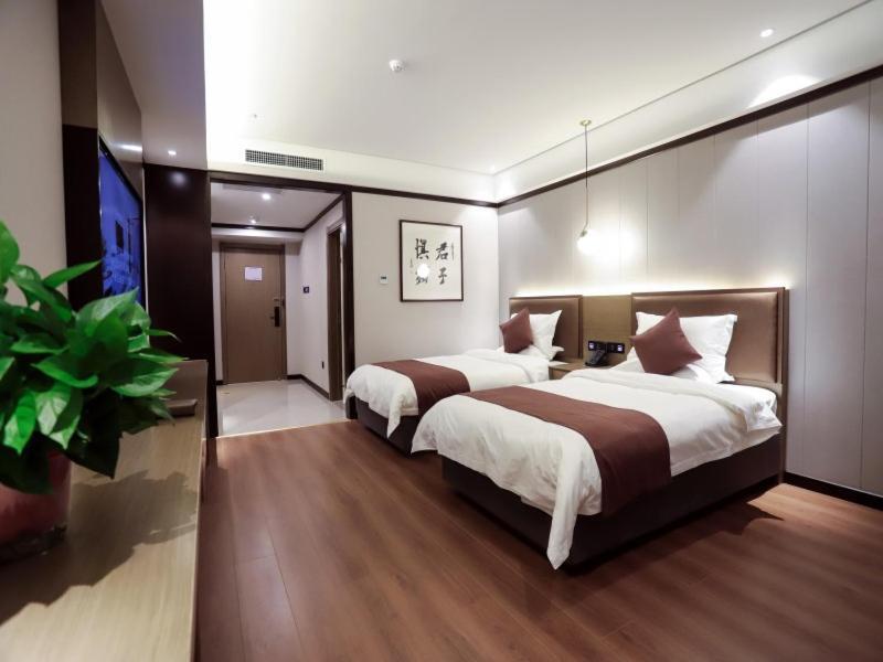 GreenTree Inn Baoding Quyang Beiguo Mall Express Hotel — фото 1